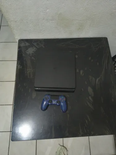 Ps4 Slim com dois controles