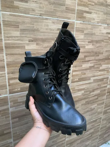 Coturno feminino/ Nova 