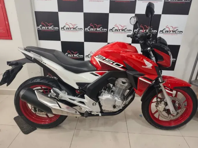 Twister 250F top de linha com ABS toda revisada.