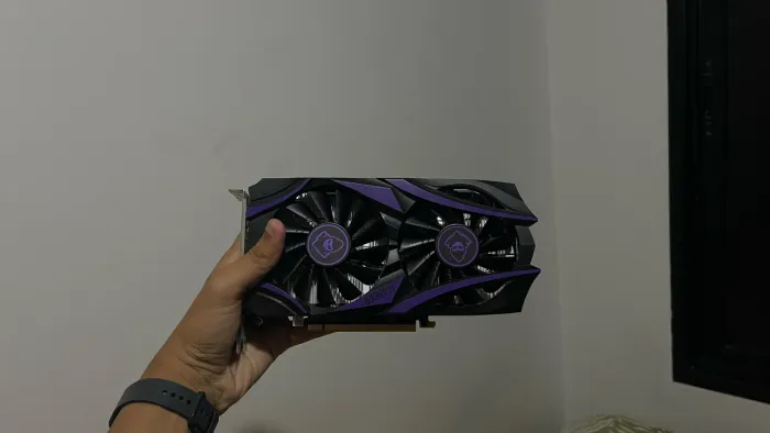 Placa de vídeo AMD R5 5500XT 8GB