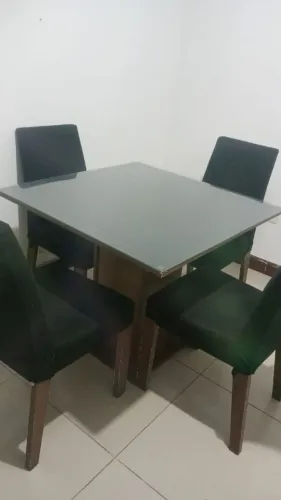 Mesa 4 cadeiras