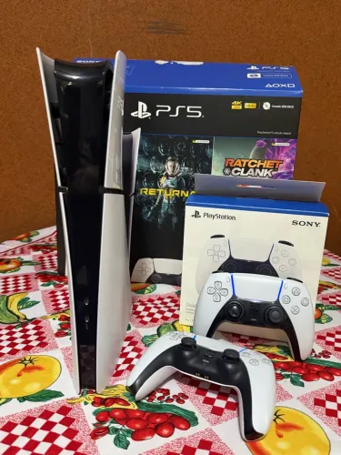 Ps5 slim mídia digital 1Tb com 2 controles e caixa completo