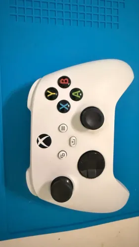 Controle Xbox séries já com analógicos TMR anti drift. 3 meses de garantia