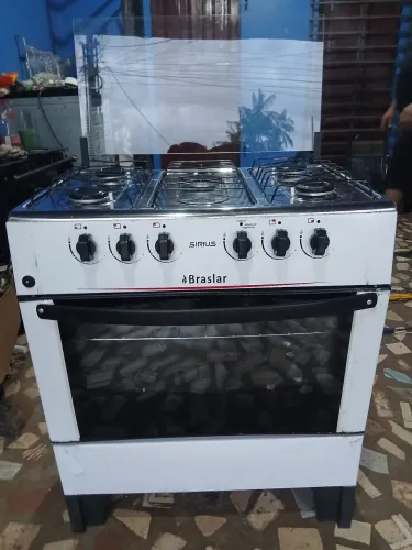 Vendo fogão braslar funcionando perfeitamente lindo bocas e forno ok acendimento elétrico