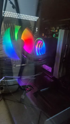 PC Gamer - Ryzen 7 7700 8 Core, 32GB DDR5 5600mhz, Radeon RX 9060 XT, SSD 1TB NVMe M2 2280