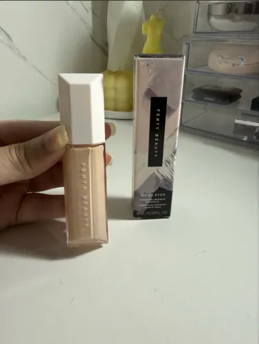 Corretivo Hidratante Fenty Beauty we?re even cor 175W