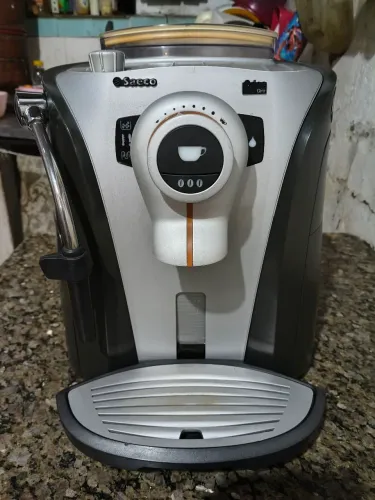 Máquina de café cafeteira Saeco Odea
