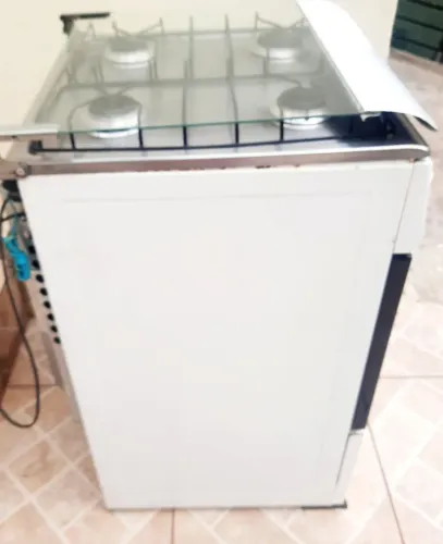 Fogão Dako quatro bocas automático