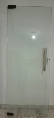 Porta de Vidro 2,13 altura 0,85 largura