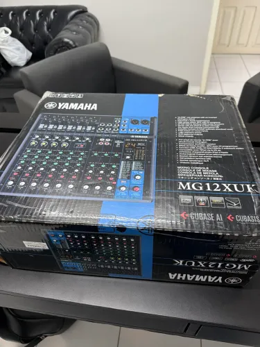 Mesa de som Yamaha MG12XUK