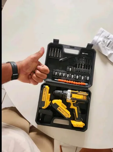 Parafusadeira Furadeira 48V 2 Baterias Com maleta e acessórios Completo