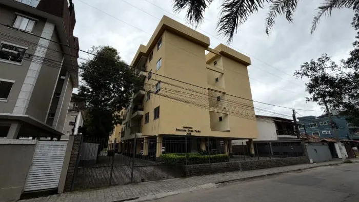 More com praticidade em ótima localização em Corrêas