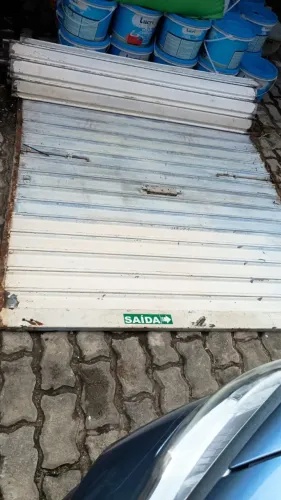 Porta de enrolar 1,5 x 3m