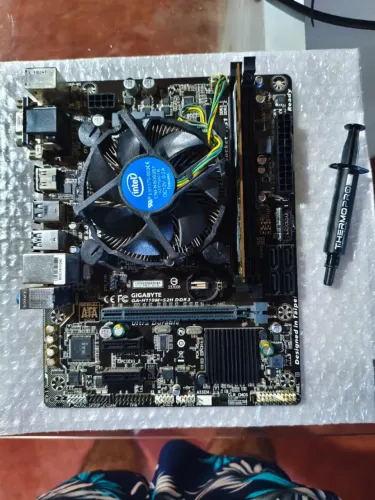 Placa Mãe Gigabyte H110M + Intel Core i3 7100