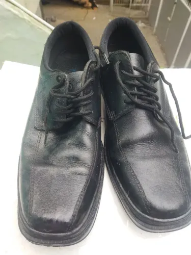 Vendo sapato social ca semi-novo usei muito pouco 