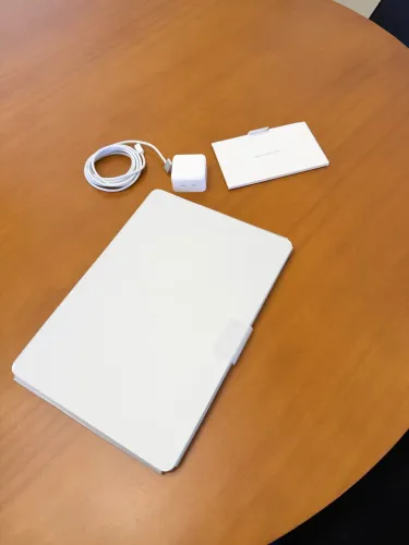 MacBook Air M4 (16GB RAM / 512GB SSD)