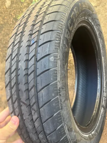 Pneu aro 14 (165/70/14)
