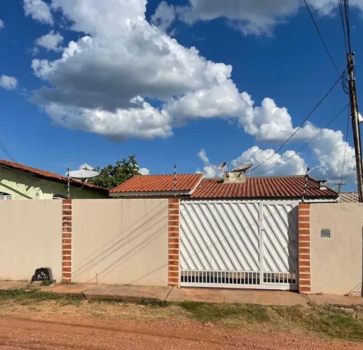Alugo casa com piscina parque Cuiabá