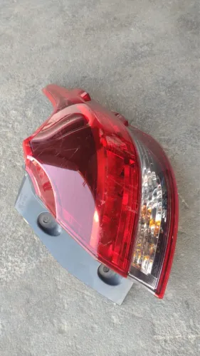 Lanterna YARIS 2018/2024 LD