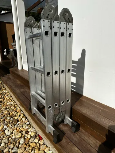 Escada Articulada Multifuncional 4x3 (12 degraus)