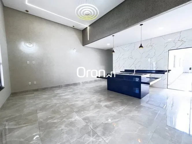 Casa com 3 dormitórios à venda, 128 m² por R$ 720.000,00 - Parque das Amendoeiras - Goiâni