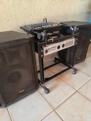 Mesa de Som Wattsom + Amplificador Datrel + 2 Caixas WGK