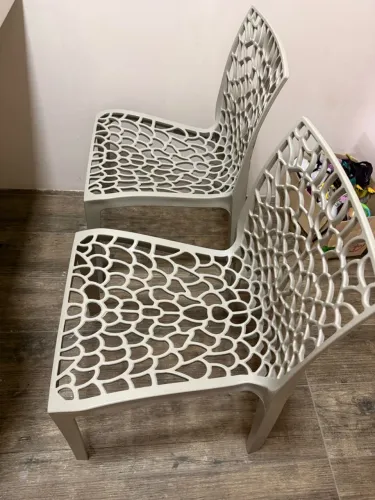 Título: Cadeiras Decorativas Bege Novas - Nunca Usadas