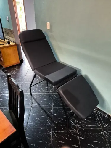 Maca Profissional Reclinável Para Tatuagem Preta