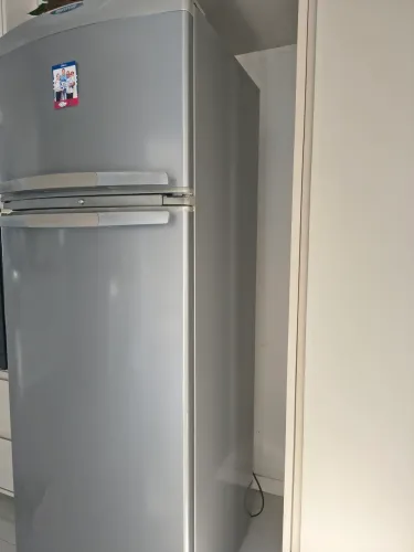Vendo geladeira frost freee Brastemp