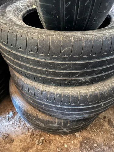 Pneus 215/60/17