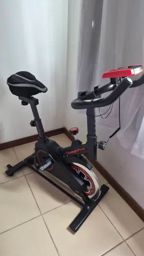 Bicicleta spinning ergométrica