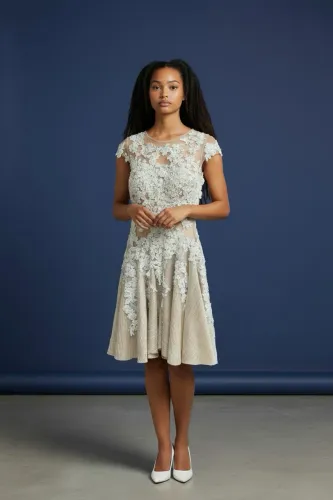 Vestido Curto Dourado Estampado