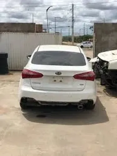 Sucata kia cerato 1.6 automático 2016