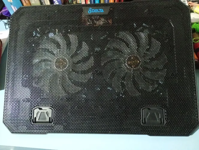 mesa com ventilador para notebook