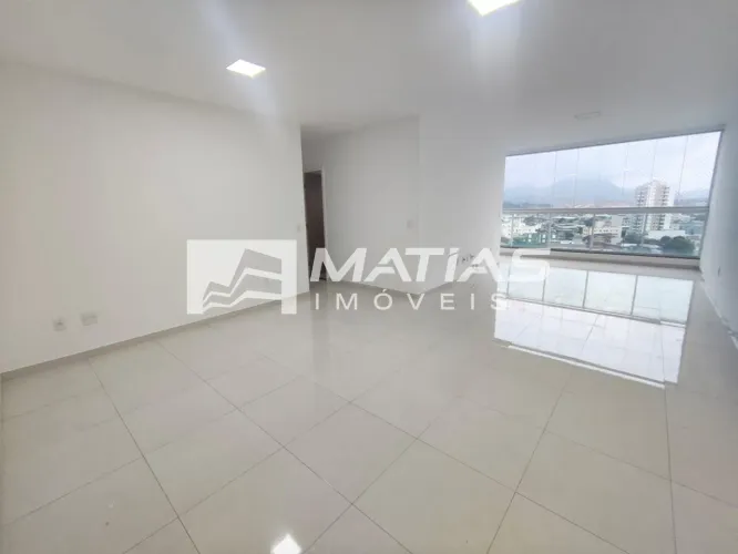 Apartamento de Luxo para Locação na Praia do Morro em Guarapari-ES: 3 Quartos, 1 Suíte, 2