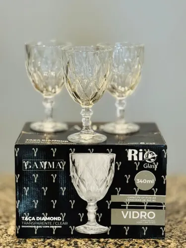 Jogo de taças com 6 unidades por 30,00 taças da GRANDE 340ml