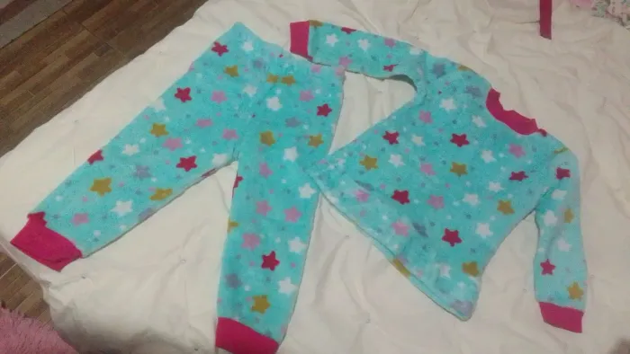 Roupas de menina
