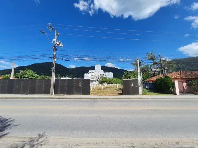 Terreno à venda em Ribeirão da Ilha, Florianópolis