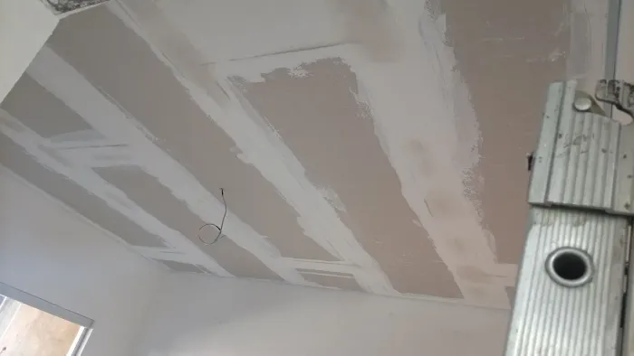 Gesso liso e rebaixamentos