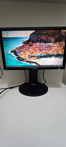 Monitor Positivo 19 polegadas <br>Entradas DVI e VGA<br>Funcionando perfeitamente