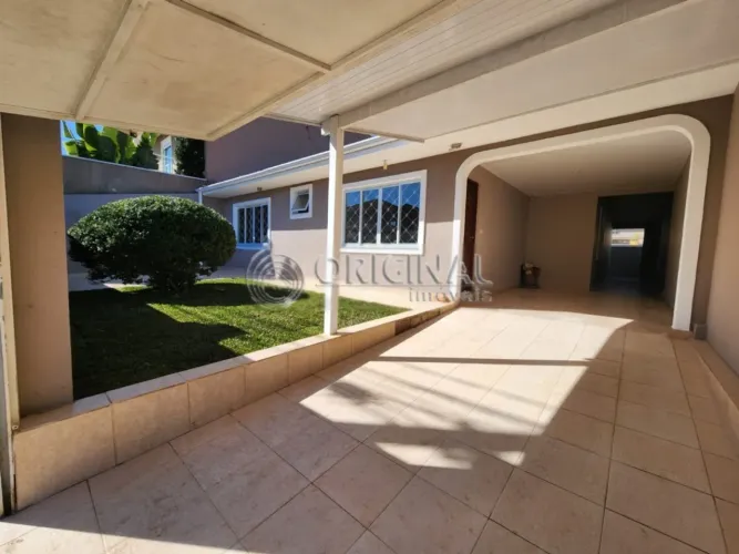 Casa Residencial com 3 quartos para alugar por R$ 4500.00, 175.00 m2 - SAO BRAZ - CURITIBA