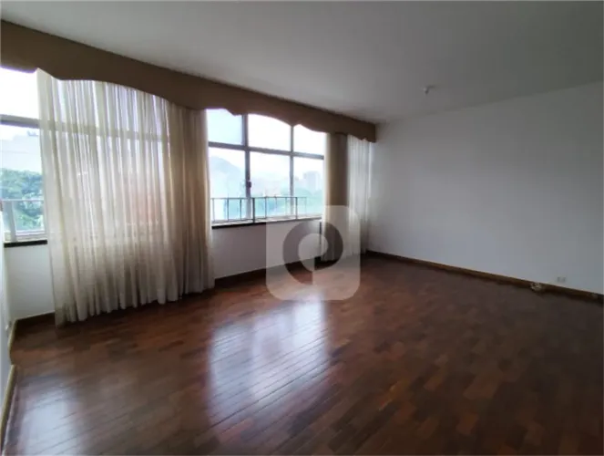 4 quartos, 137m², suíte, vaga, pronto para morar e colado a Praça Afonso Pena(metrô)!