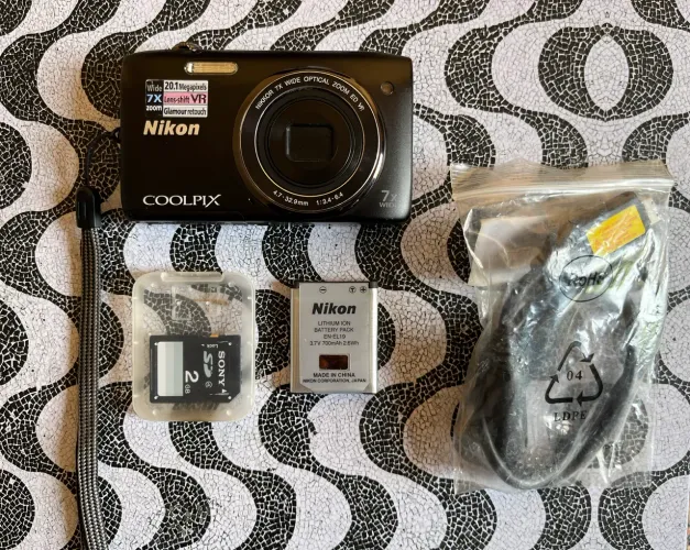 Nikon Coolpix S3500