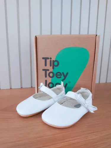 Sapato Branco Tip Toey Joey 19 - Impecável