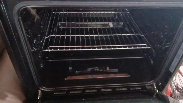 Vendo forno elétrico em perfeito estado 