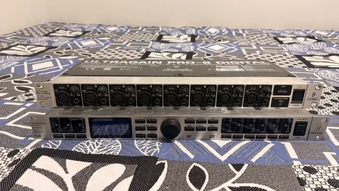 Processador behringer ultradrive dcx2496 e ultra ganho ADA8000
