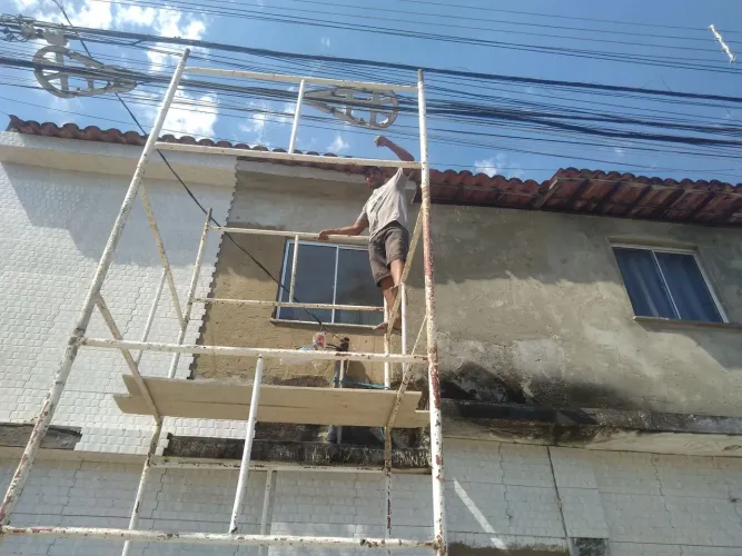 Pedreiro disponível