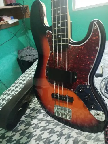 Contrabaixo Jazz Bass Giannini 