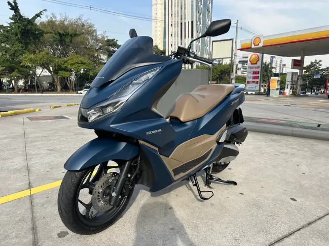 PCX 160 DLX