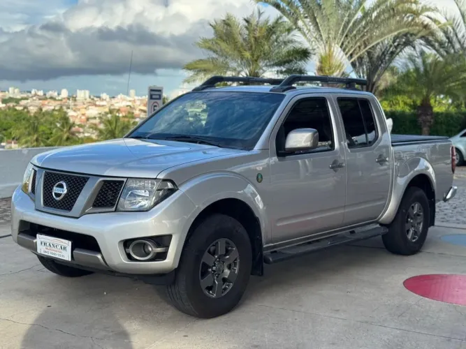 Nissan Frontier SV At.cd 4X4 2.5 TB Diesel Mec. 2013